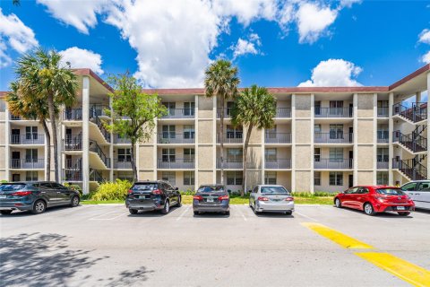 Condo in Lauderdale Lakes, Florida, 2 bedrooms  № 1151962 - photo 8