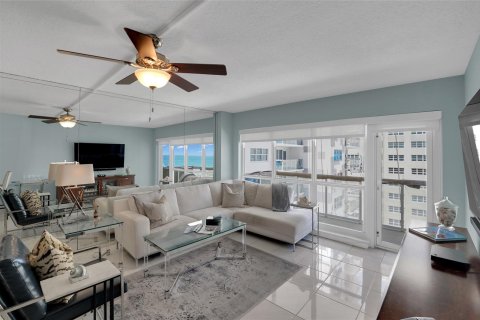 Condo in Pompano Beach, Florida, 2 bedrooms  № 1152005 - photo 21