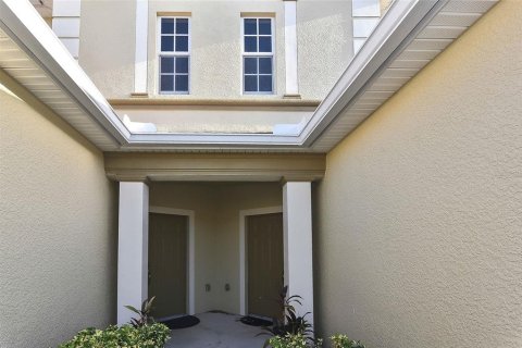 Condo in Fort Myers, Florida, 2 bedrooms  № 835600 - photo 5