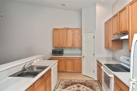Condo in Fort Myers, Florida, 2 bedrooms  № 835600 - photo 11