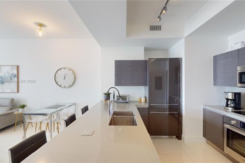 Condominio en alquiler en Miami, Florida, 1 dormitorio, 71.53 m2 № 1351634 - foto 2