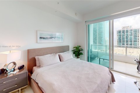 Condo in Miami, Florida, 1 bedroom  № 1351634 - photo 11