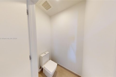 Condominio en alquiler en Miami, Florida, 1 dormitorio, 71.53 m2 № 1351634 - foto 16