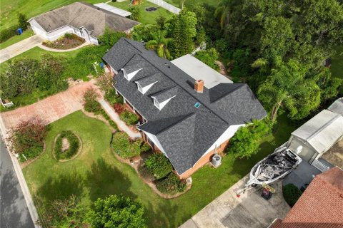 House in Brandon, Florida 4 bedrooms, 303.05 sq.m. № 706762 - photo 4