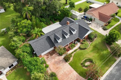 House in Brandon, Florida 4 bedrooms, 303.05 sq.m. № 706762 - photo 5