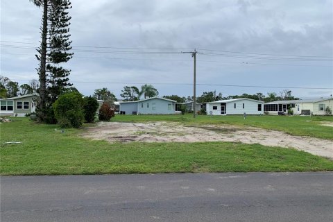 Land in North Port, Florida № 789351 - photo 1