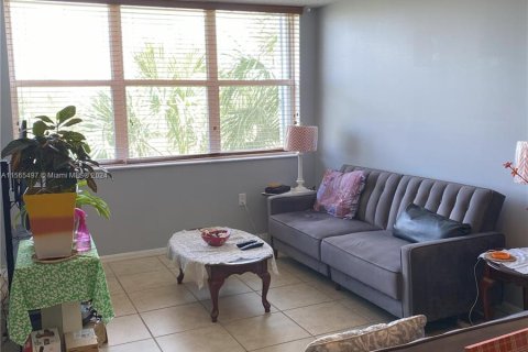 Condominio en venta en Sunrise, Florida, 2 dormitorios, 104.98 m2 № 1103866 - foto 7