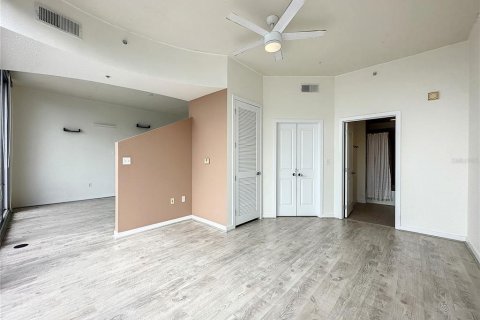 Condominio en venta en Orlando, Florida, 1 dormitorio, 67.63 m2 № 732139 - foto 19