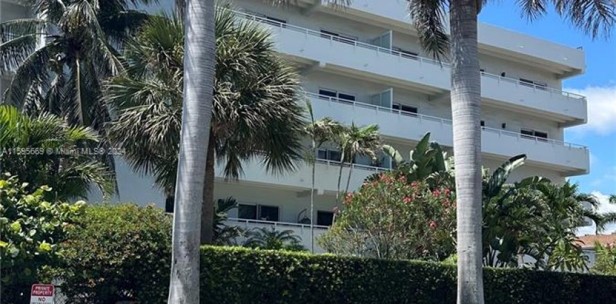 Condominio en Pompano Beach, Florida, 1 dormitorio  № 1188884
