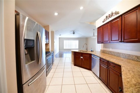 Villa ou maison à vendre à Brandon, Floride: 4 chambres, 203.27 m2 № 1106820 - photo 8