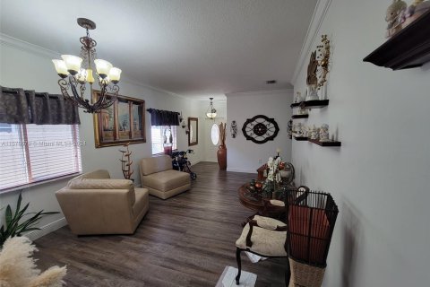 Casa en venta en Hialeah, Florida, 3 dormitorios, 124.49 m2 № 1401626 - foto 6