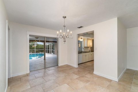 Casa en venta en Cape Coral, Florida, 3 dormitorios, 162.11 m2 № 725249 - foto 9
