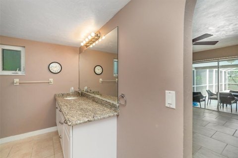 Casa en venta en Cape Coral, Florida, 3 dormitorios, 162.11 m2 № 725249 - foto 27