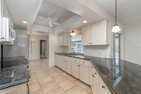 Casa en venta en Cape Coral, Florida, 3 dormitorios, 162.11 m2 № 725249 - foto 14