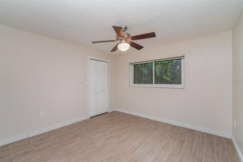 House in Cape Coral, Florida 3 bedrooms, 162.11 sq.m. № 725249 - photo 29