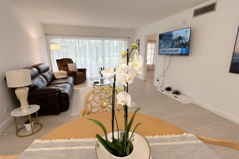 Condo in Pompano Beach, Florida, 2 bedrooms  № 1185413 - photo 14