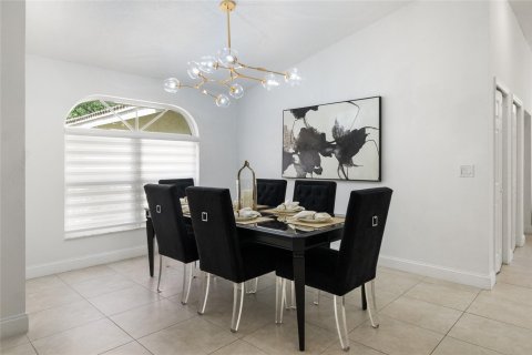 Casa en venta en Coral Springs, Florida, 5 dormitorios, 263.94 m2 № 1154263 - foto 19