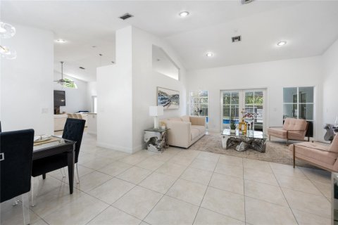 Casa en venta en Coral Springs, Florida, 5 dormitorios, 263.94 m2 № 1154263 - foto 18