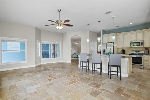 House in Port Charlotte, Florida 4 bedrooms, 258.27 sq.m. № 1338606 - photo 10