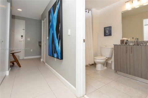 Condominio en venta en Doral, Florida, 2 dormitorios, 94.39 m2 № 1016058 - foto 15