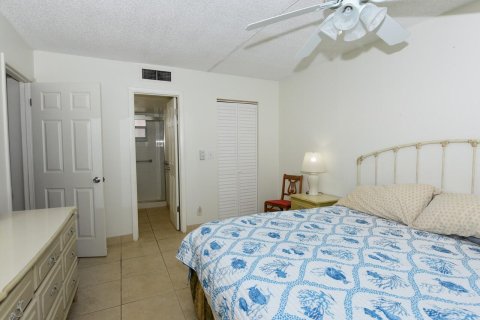 Купить кондоминиум в Палм Спрингс, Флорида 2 спальни, 83.61м2, № 1155753 - фото 11