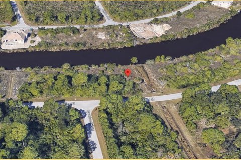 Terreno en venta en Port Charlotte, Florida № 1318354 - foto 2