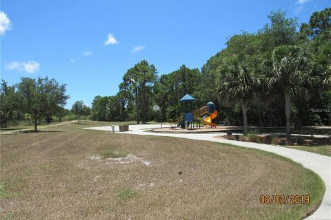 Terreno en venta en Port Charlotte, Florida № 1318354 - foto 18