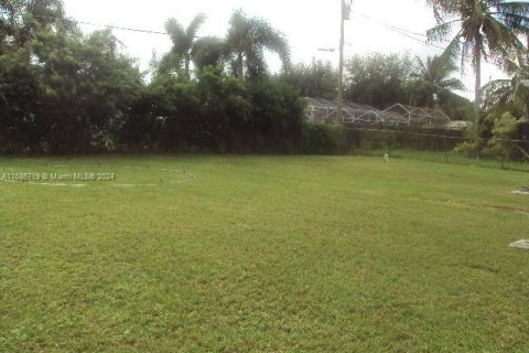 House in Port St. Lucie, Florida 3 bedrooms, 136.01 sq.m. № 1424118 - photo 8