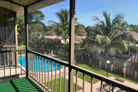 Copropriété à louer à Coral Springs, Floride: 2 chambres, 117.06 m2 № 1384439 - photo 14