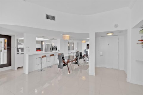 Condominio en venta en Fort Lauderdale, Florida, 2 dormitorios, 139.35 m2 № 1384479 - foto 7