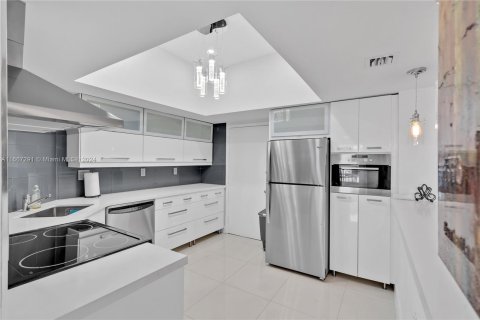 Condominio en venta en Fort Lauderdale, Florida, 2 dormitorios, 139.35 m2 № 1384479 - foto 10