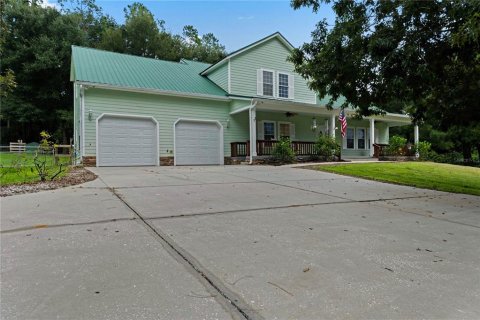 House in Dade City, Florida 3 bedrooms, 280.94 sq.m. № 1376254 - photo 6