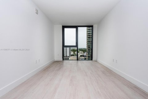 Condo in Miami, Florida, 2 bedrooms  № 1176741 - photo 13