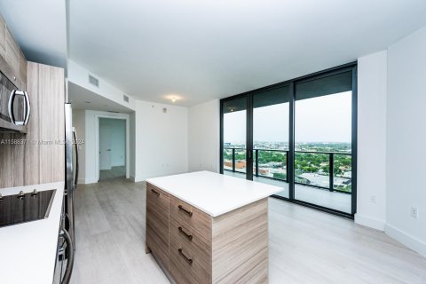 Condo in Miami, Florida, 2 bedrooms  № 1176741 - photo 8