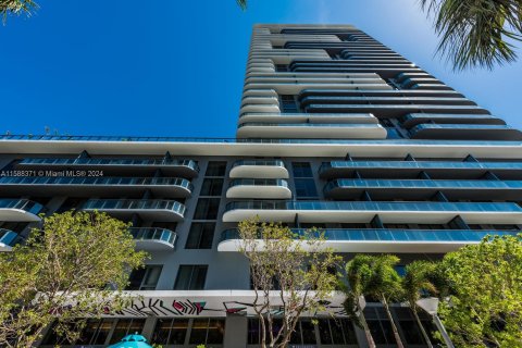 Condominio en venta en Miami, Florida, 2 dormitorios, 80.27 m2 № 1176741 - foto 3