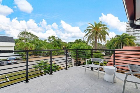 Casa en venta en Fort Lauderdale, Florida, 3 dormitorios, 232.26 m2 № 1221286 - foto 17