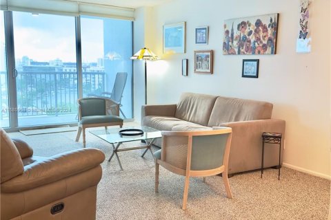 Condo in Miami Beach, Florida, 1 bedroom  № 1412271 - photo 6