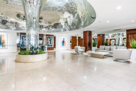 Condo in Miami Beach, Florida, 1 bedroom  № 1412271 - photo 25