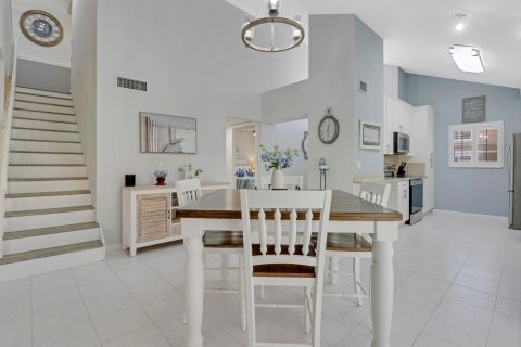 Townhouse in Jupiter, Florida 4 bedrooms, 189.99 sq.m. № 1173003 - photo 13