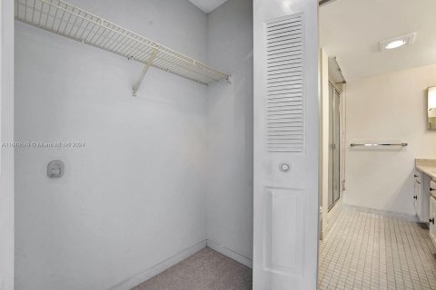 Condo in Boca Raton, Florida, 2 bedrooms  № 1348624 - photo 10