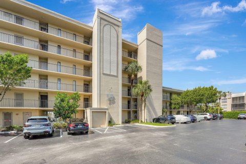 Copropriété à vendre à Boca Raton, Floride: 2 chambres, 104.98 m2 № 1348624 - photo 1