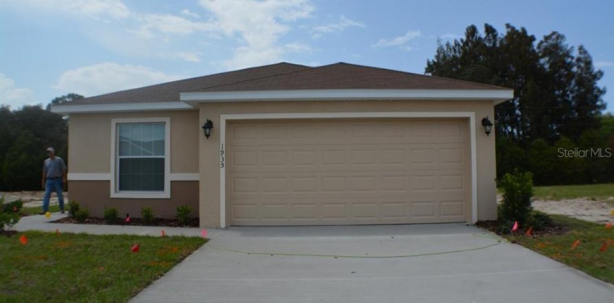 House in Winter Haven, Florida 4 bedrooms, 156.82 sq.m. № 1346922