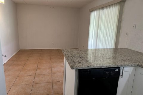 Copropriété à louer à Saint Petersburg, Floride: 1 chambre, 54.35 m2 № 1346889 - photo 7