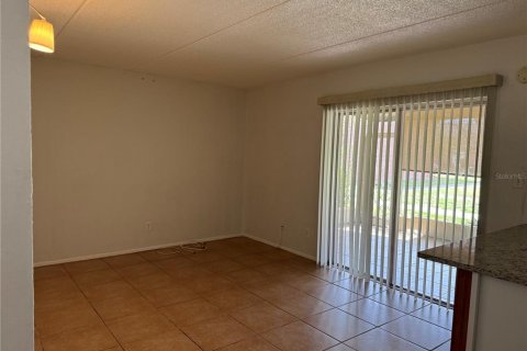 Condominio en alquiler en Saint Petersburg, Florida, 1 dormitorio, 54.35 m2 № 1346889 - foto 8