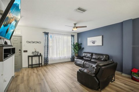 Touwnhouse à vendre à Tampa, Floride: 2 chambres, 106.47 m2 № 1251757 - photo 7