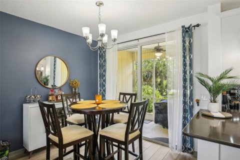 Townhouse in Tampa, Florida 2 bedrooms, 106.47 sq.m. № 1251757 - photo 8