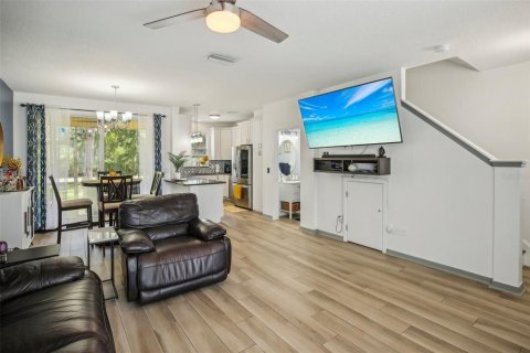 Touwnhouse à vendre à Tampa, Floride: 2 chambres, 106.47 m2 № 1251757 - photo 5