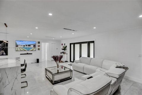 Casa en venta en Hollywood, Florida, 5 dormitorios, 230.86 m2 № 1321099 - foto 20