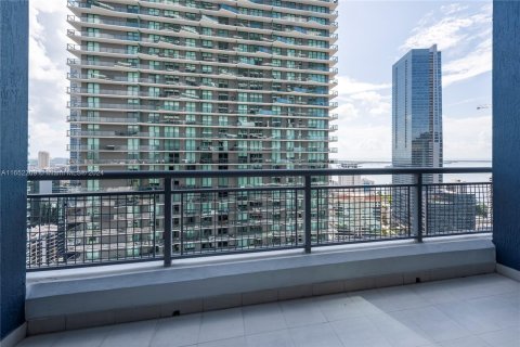 Condo in Miami, Florida, 1 bedroom  № 1345677 - photo 1