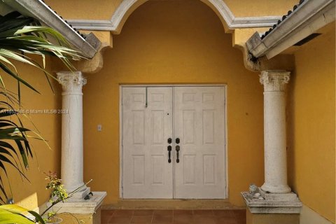 Villa ou maison à vendre à Miami, Floride: 3 chambres, 165.92 m2 № 1345593 - photo 4